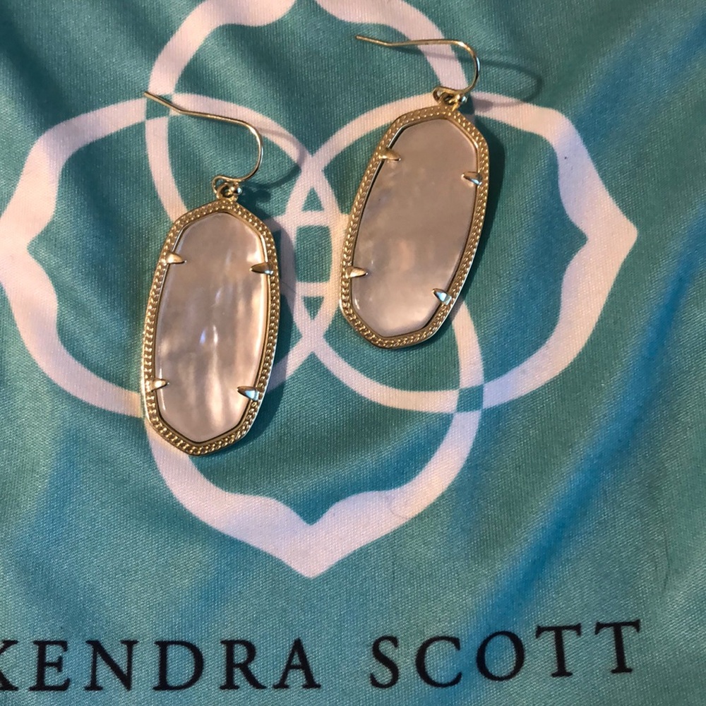 Kendra Scott Elle Earrings